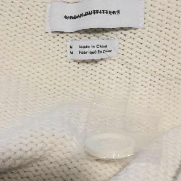 Urban Outfitters size medium varsity applique “O” - Picture 6 of 9